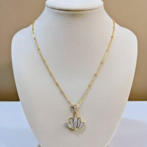 Elegant Gold and Silver Pendant Necklace